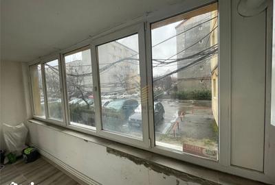 Spațiu comercial, de 60 mp, în Decebal - 12