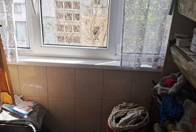 Apartament cu 3 camere semidecomandat în Micro 40 - 4