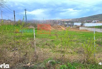 Teren de 852 mp, în Aroneanu