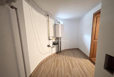 Casă cu 5 camere cu Teren 471 Mp în Central