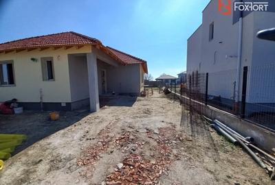 Casă individuală cu 3 camere cu Canalizare în Ghiroda - 3