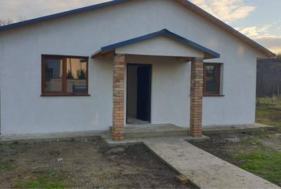 Casă cu 4 camere în Budești - 8