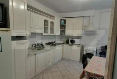 Casă cu 3 camere cu Teren 125 Mp în Central - 1