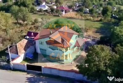 Casă cu 7 camere cu Teren 2000 Mp în Gâdinți - 4