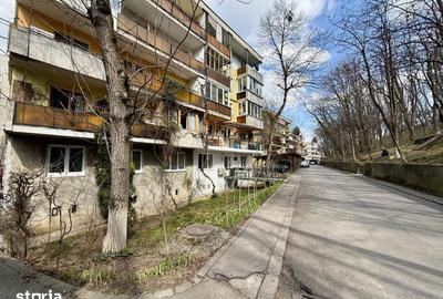 Apartament cu 2 camere în 22 Decembrie 1989 - 1