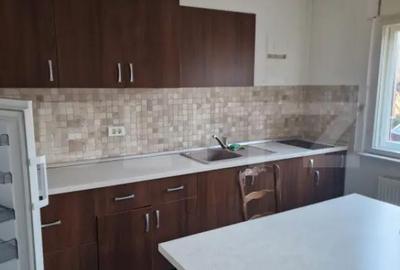 Casă cu 6 camere cu Teren 300 Mp în Central - 5