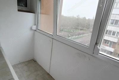 Apartament cu 3 camere 2 bai 2 balcoane Complexul Studentesc - 1