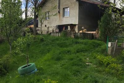 Vind casa 4 camere P+etaj si teren 1000 mp ,Sotrile ,Prahova 55000 E - 1