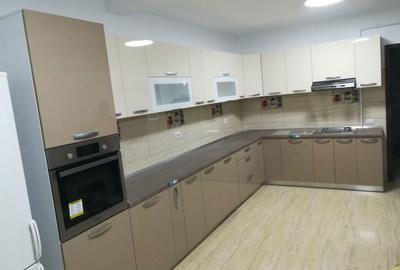 Casă cu 4 camere cu Teren 450 Mp în Central - 7