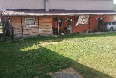 Casă cu 3 camere cu Teren 100 Mp în Central - 1