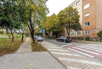 Rezervat 3 camere, etaj 1, vedere spre Mure? strada Praporgescu - 8