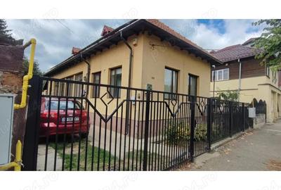 Casa de vanzare Campulung centru - 1