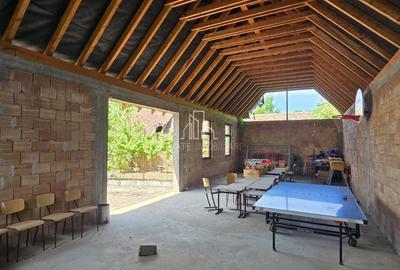 Casă cu 5 camere cu Teren 800 Mp în Vânători - 10