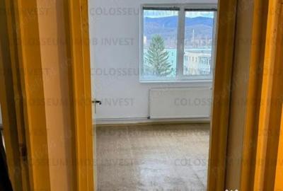 Apartament cu 2 camere decomandat în Calea București - 9