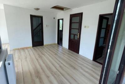 Casă cu 4 camere cu Teren 680 Mp în 3 Insule
