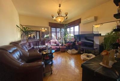 Apartament cu 3 camere circular, mobilat în Moșilor