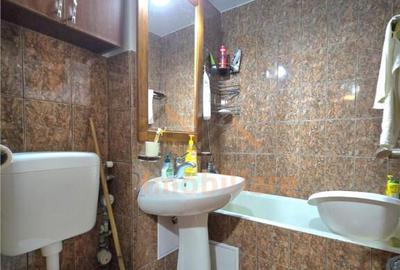 Apartament cu 2 camere decomandat în Rogerius