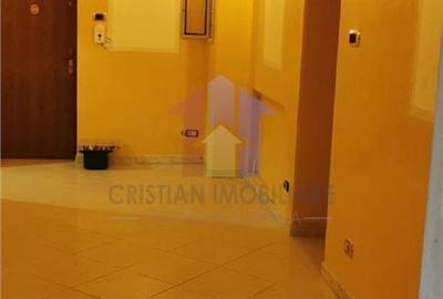 Apartament cu 4 camere decomandat în Central
