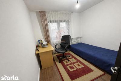 Apartament cu 3 camere semidecomandat în Rogerius - 1