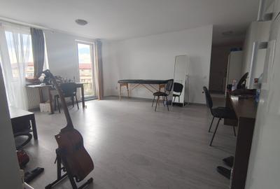 Apartament cu 3 camere de vânzare – Cartier Mărăști - 2