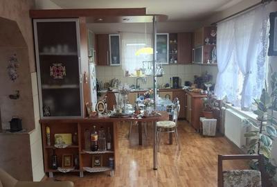 Casă cu 5 camere cu Teren 400 Mp în Sângeorgiu de Mureș - 4