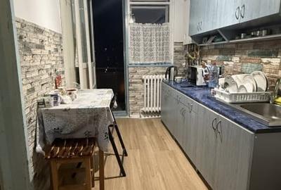 Apartament  cu 2 camere decomandate, zona Interservisan - 4