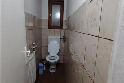 Duplex cu 7 camere cu Canalizare în Central - 17