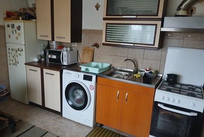 Casă cu 4 camere în Ariceștii Rahtivani - 8