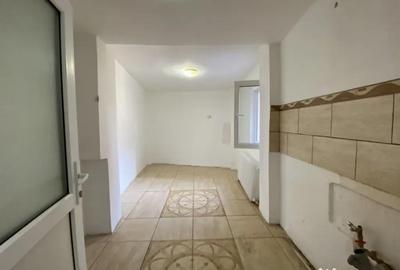 Apartament cu 4 camere decomandat în Central - 9