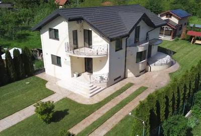 Casă cu Teren 1042 Mp în Cornu - 19