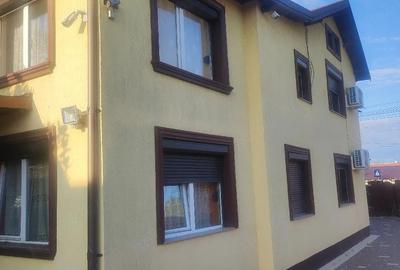 Casă cu 12 camere cu Teren 2230 Mp în Tăriceni - 2