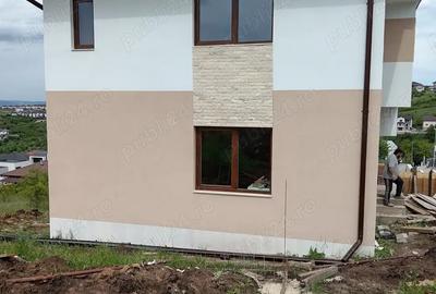 Vand casa 2 Locuinte cuplate pe 2 niveluri (P+1E), pozitionata in Dezmir, cu o panorama deosebita as - 5