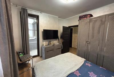 Apartament cu 3 camere semidecomandat în 9 Mai - 13