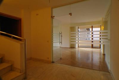 Casă cu 13 camere cu Canalizare în Dorobanți - 11