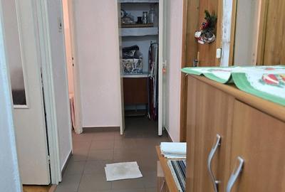 Apartament cu 2 camere decomandat în Complex Studențesc