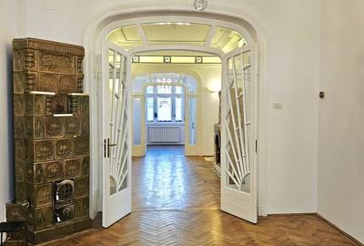 Apartament cu 6 camere decomandat în Unirii - 1