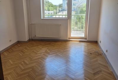 Apartament cu 2 camere decomandat în P-ța Unirii - 4