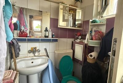 Titan, chiar la pacul Titanii, 10 minute metrou - 2