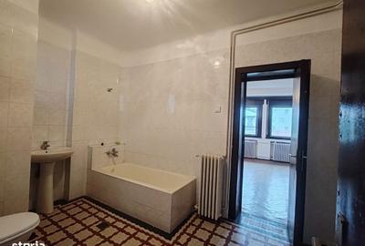 Apartament cu 4 camere decomandat în Grivița - 6