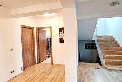 Casa High-Tech, cu design futurist, Piatra Neamt - 2