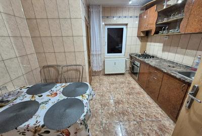 Inchiriez apartament 4 camere Inchiriez apartament 4 camere - 3