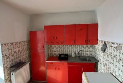 Apartament 3 camere decomandat Poarta 6 - 14