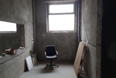 Casă cu 5 camere cu Teren 7650 Mp în Central - 18