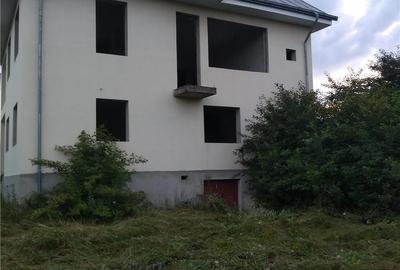 Casă în Bodești - 8
