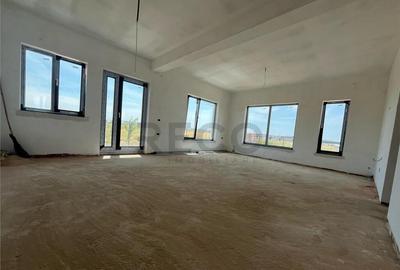 Casă cu 4 camere cu Teren 520 Mp în Sânmartin - 13