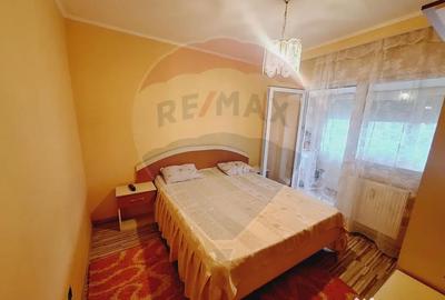 Apartament cu 3 camere decomandat în Nufărul - 7