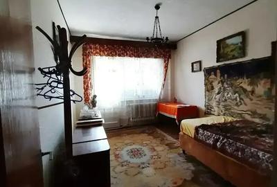 Vand apartament 3camere decomandat in Cugir - 2