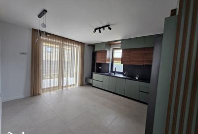 Casă cu 4 camere cu Teren 700 Mp în Bârnova