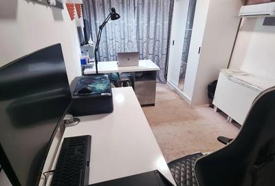 Apartament 3 camere - semidecomandat - etaj 1 - Micro 17 - 5