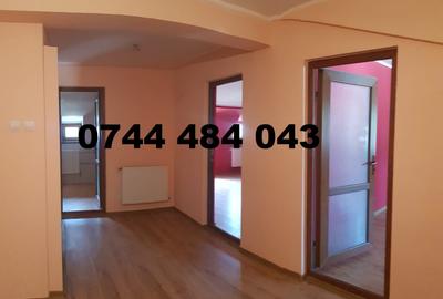 Casă cu 8 camere cu Teren 380 Mp în Dorobanți - 4